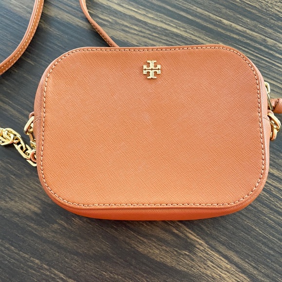Tory Burch Handbags - Tory Burch Camera Crossbody Purse! GREAT condition